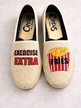 Chic Espadrilles “Fries & Extra” Slip-On Flats Size 9